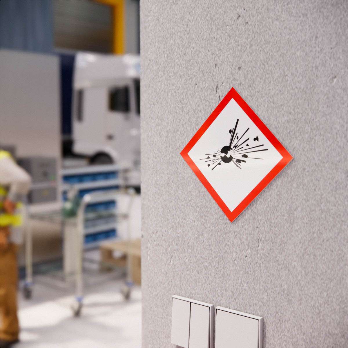 Skylt - Explosiv - Nosico