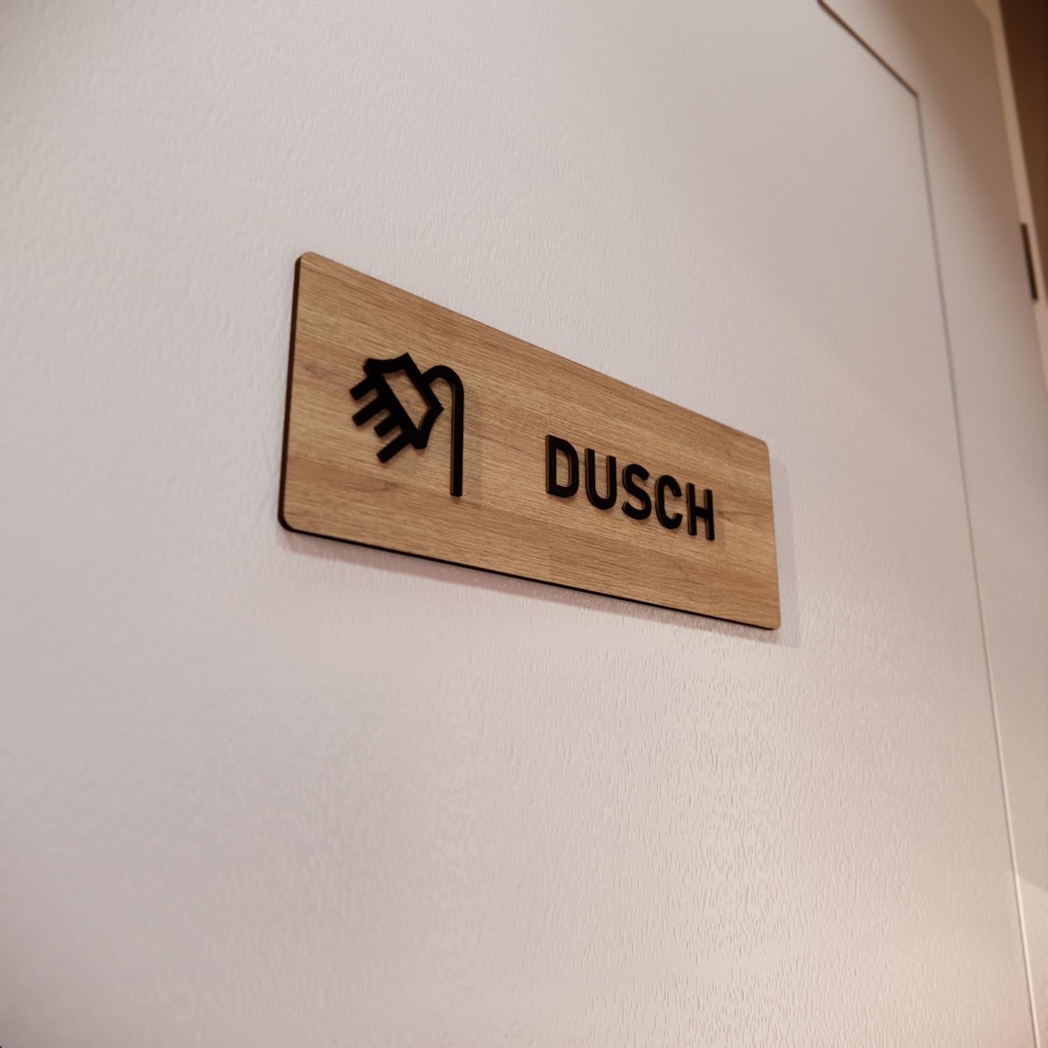 Skylt – Dusch – Ek & Svart – WOOD - Nosico