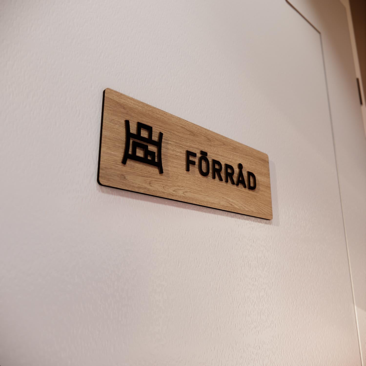 Skylt – Förråd – Ek & Svart – WOOD - Nosico