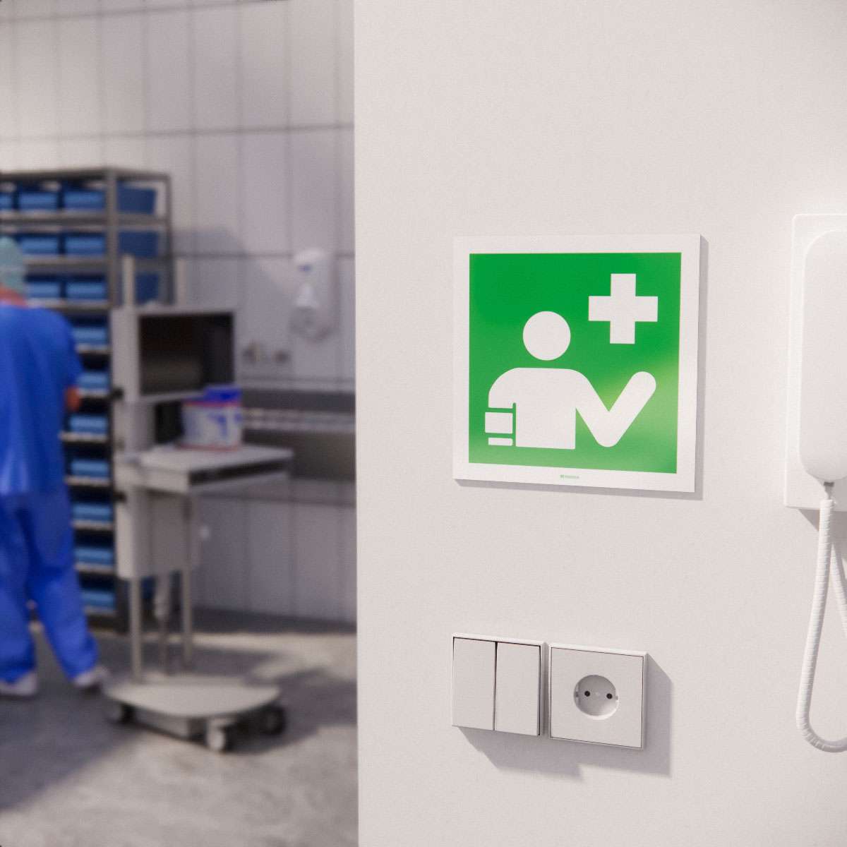Nödskylt  - Person med kunskap om Första hjälpen - Nosico